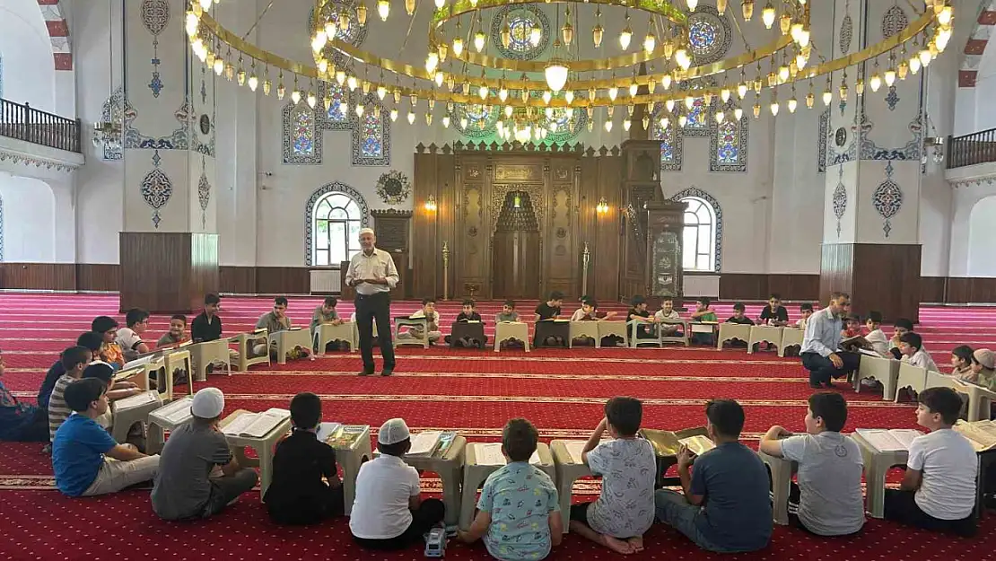 Van'da Yaz Kur'an Kursları Başladı: Çocuklar Dini Bilgilerle Buluşuyor