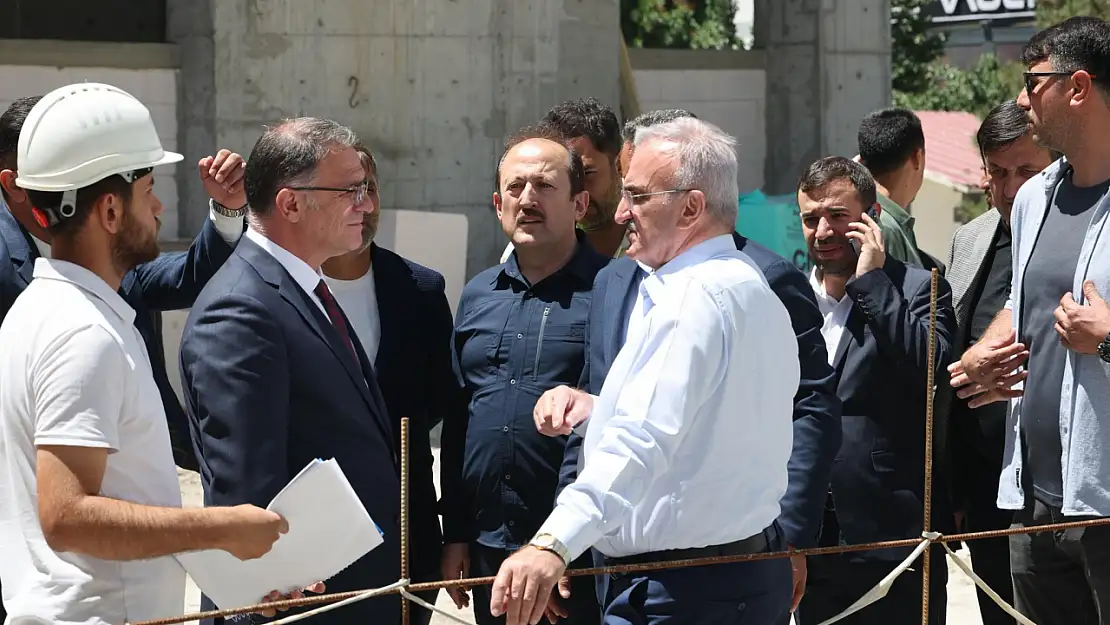 Van'da Yeni Kültür Merkezi ve Halk Kütüphanesi İnşaatında İnceleme