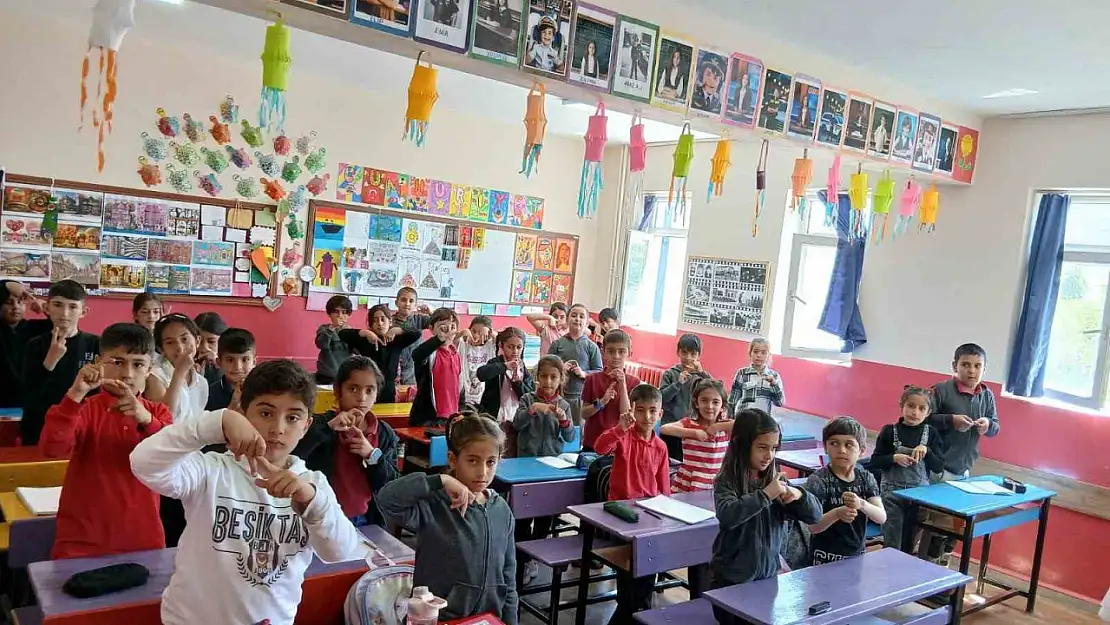 Van'dan Üç Proje 'Maarifin Yüz Akı' Dergisinde Yer Aldı