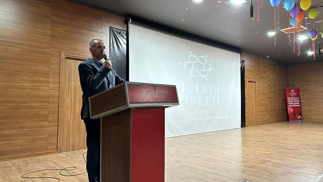 Van İl Müftüsü Dr. Mehmet Sırrı Şık'tan Öğrencilere Şahsiyet İnşası Konferansı