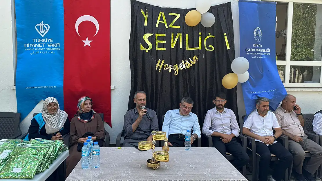 Van İl Müftüsü Dr. Mehmet Sırrı Şık, İpekyolu'nda Yaz Şenliği Cami Buluşmasına Katıldı