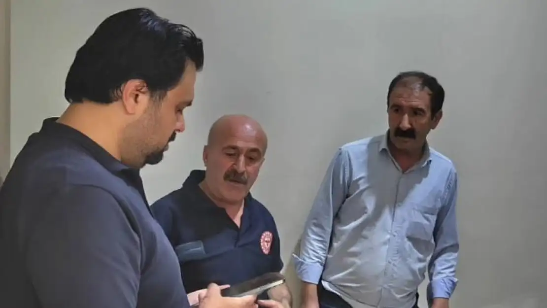 Van İl Sağlık Müdürü Tosun ve Başkan Asanatuci Başkale'de Sağlık Tesislerini Ziyaret Etti