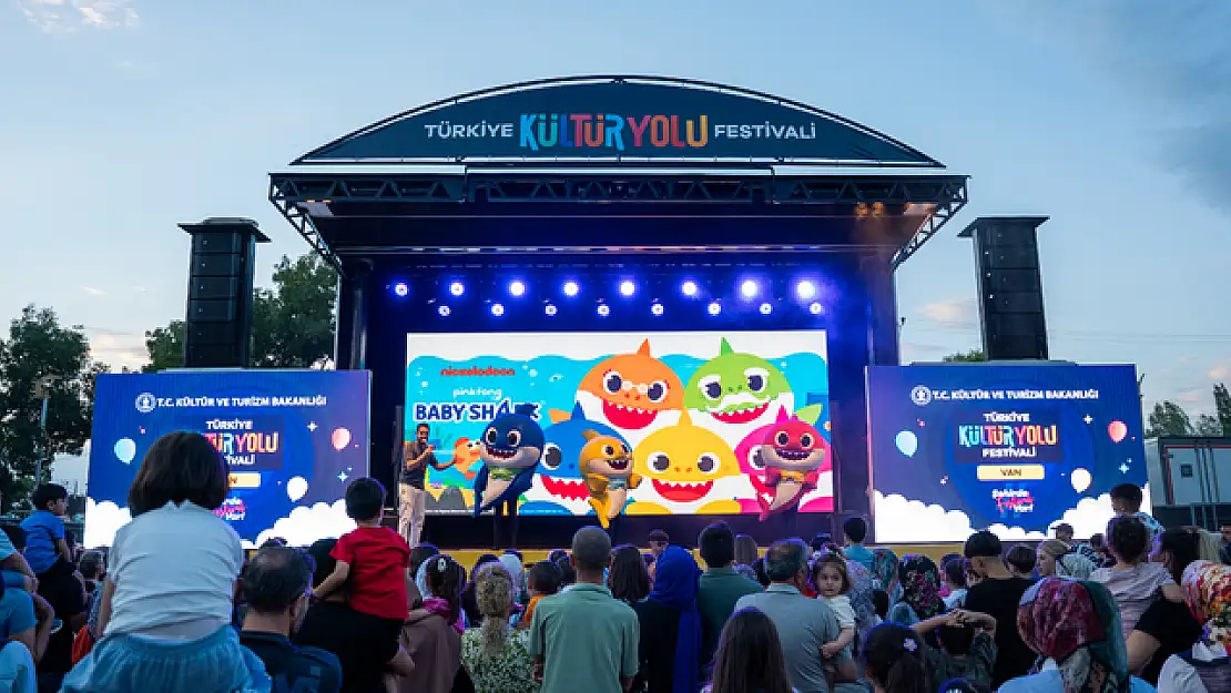 Van Kültür Yolu Festivali'nde Etkinlik Rüzgarı Esti