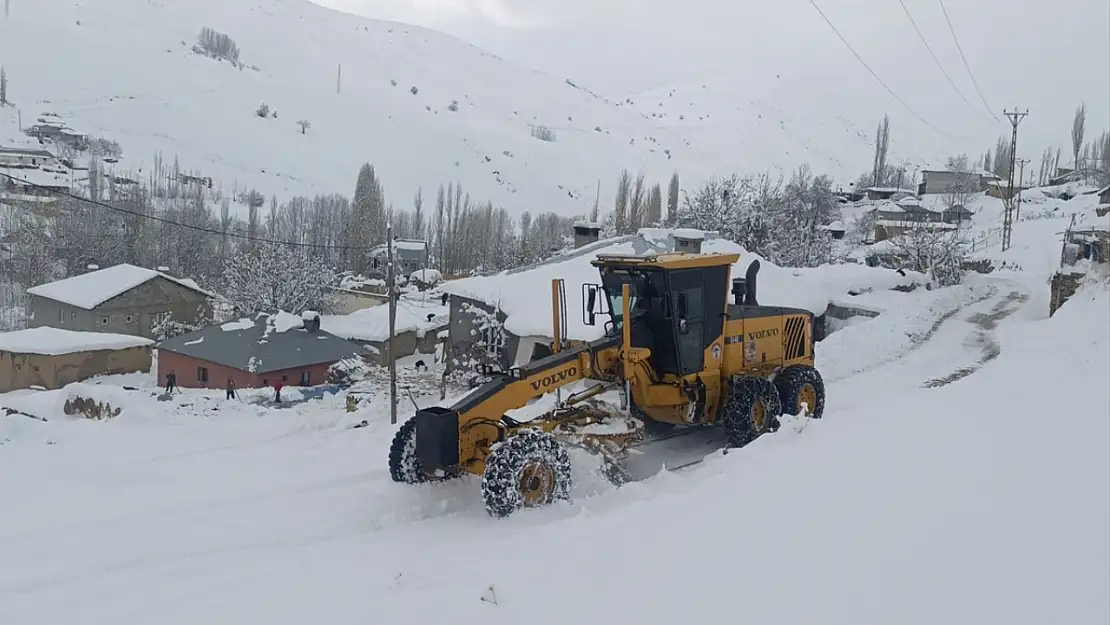 Van, Muş ve Bitlis'te 179 yerleşim yerine ulaşım sağlanamıyor