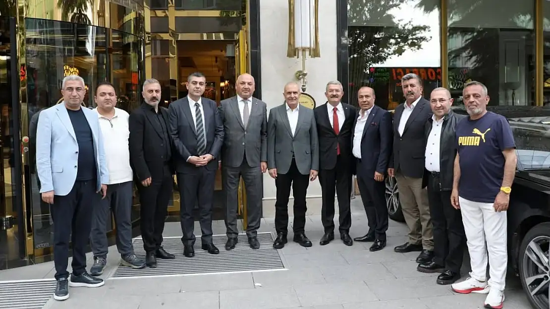 Van TSO Heyeti, AK Parti Milletvekili Burhan Kayatürk ve Prof. Dr. Abdulmenaf Turan ile Ankara'da Görüştü