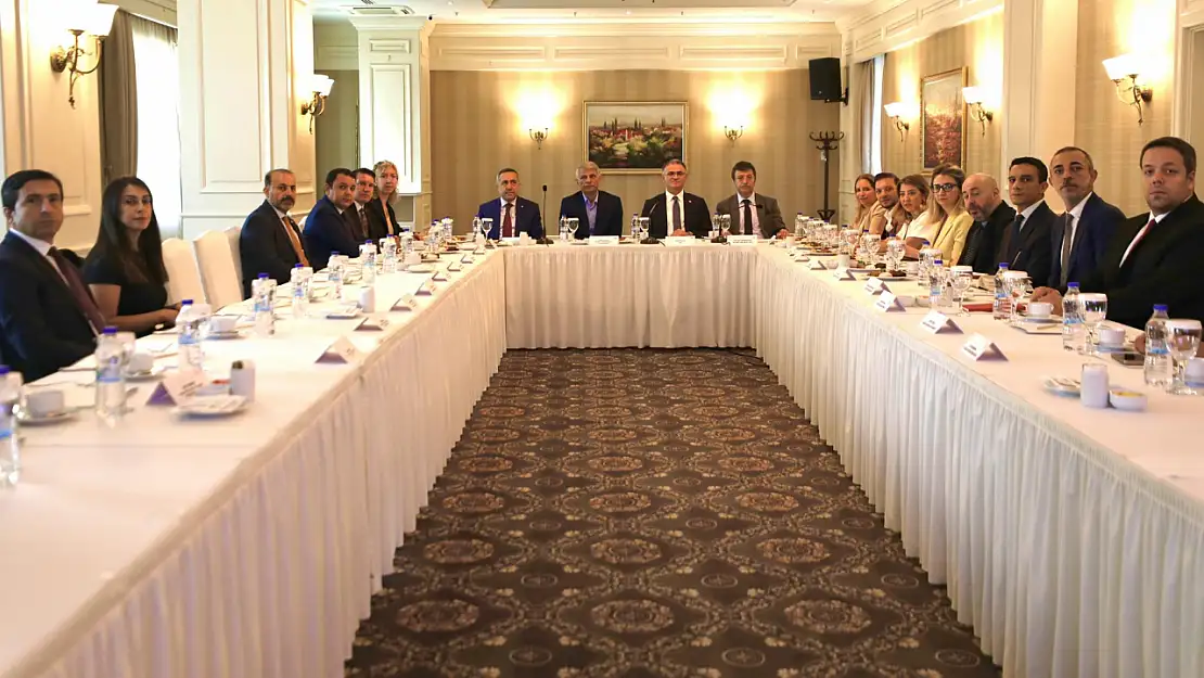 Van, Turizm Potansiyelini Arttırmak İçin Büyük Toplantı Düzenledi