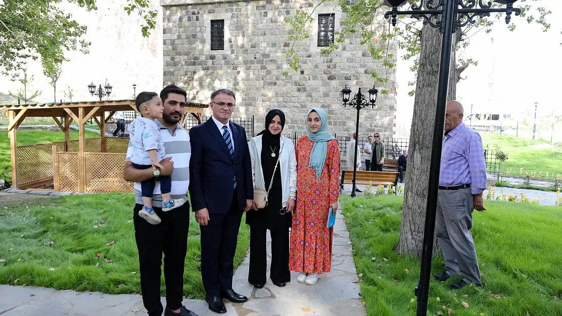 Van Valisi Horhor Camii'nin restorasyonunu değerlendirdi