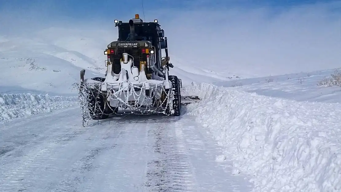 Van ve Muş'ta 20 yerleşim yerinin yolu ulaşıma kapandı