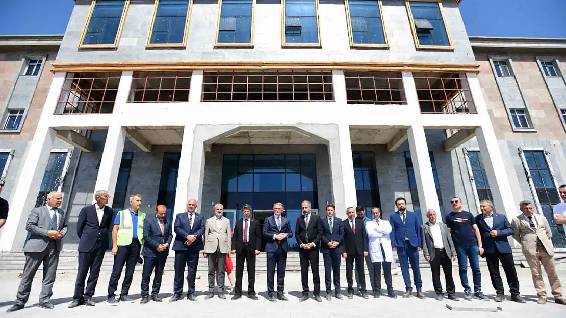 Van YYÜ, Eğitim ve Sağlıkta Türkiye'nin En Güçlü Üniversitelerinden Olacak Projeleriyle Göz Dolduruyor