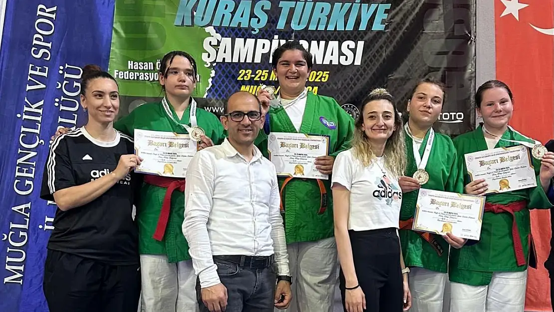 Vanlı Kuraş Takımı, Türkiye Şampiyonası'nda 7 madalya kazandı