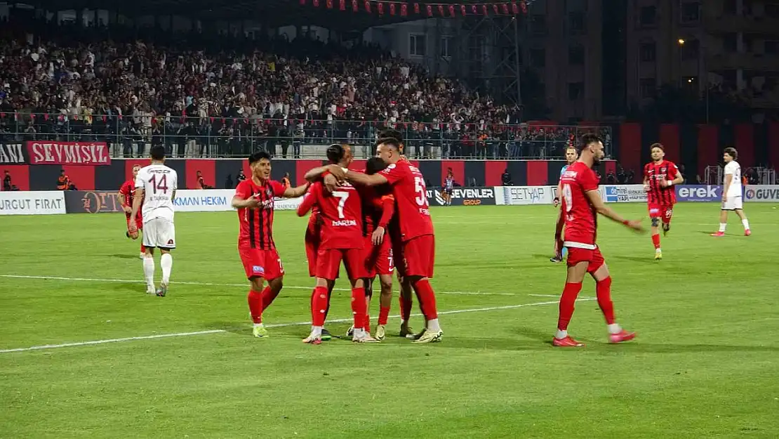 Vanspor FK, TFF 2. Lig'de Elazığspor'u Farklı Yendi: 4-1