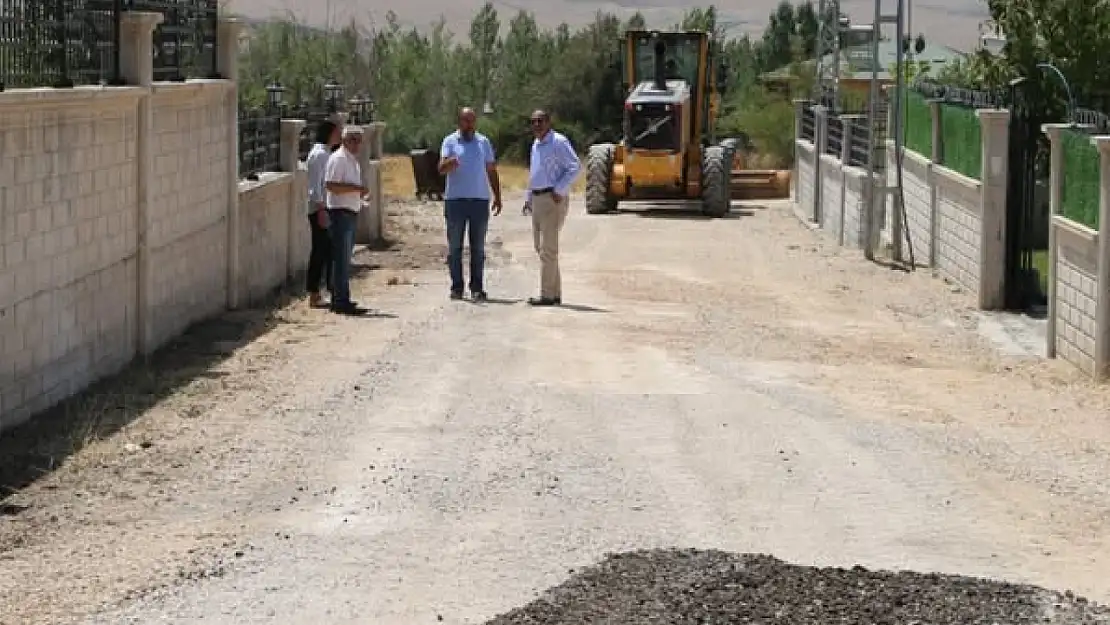 Varto Belediyesi'nden Ulaşım İçin Dev Proje: Tüm Mahallelere Yol İyileştirme Çalışmaları Başlatıldı