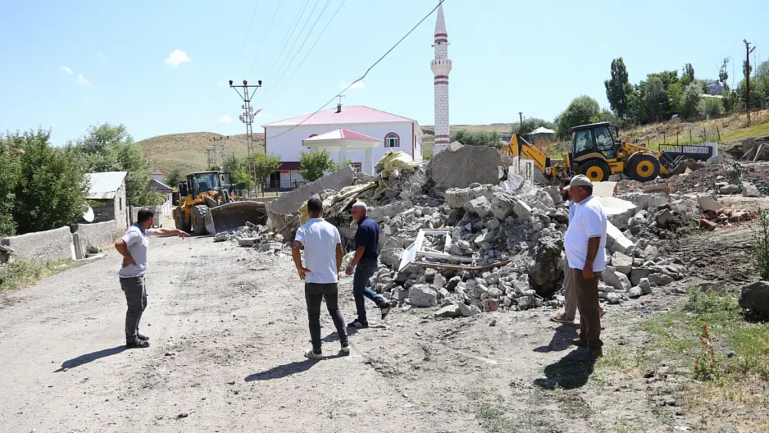 Varto Belediyesi'nden Yenimahalle'de Kamusal Alan Düzenlemesi