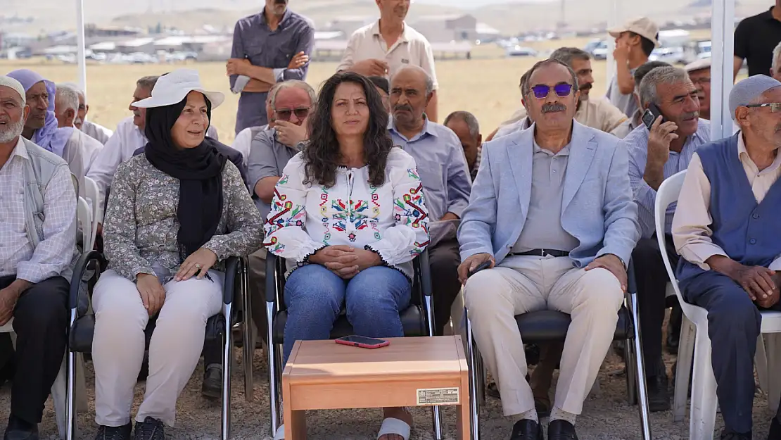 Varto'da Geleneksel At Yarışları Coşkuyla Yeniden Başladı