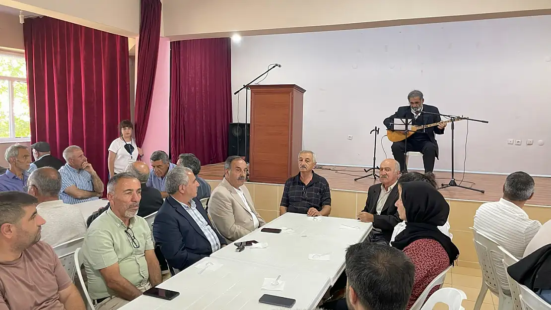 Varto'da Muharrem'de bir araya gelenler, aşureyle birlik ve dayanışma duygusunu pekiştirdi