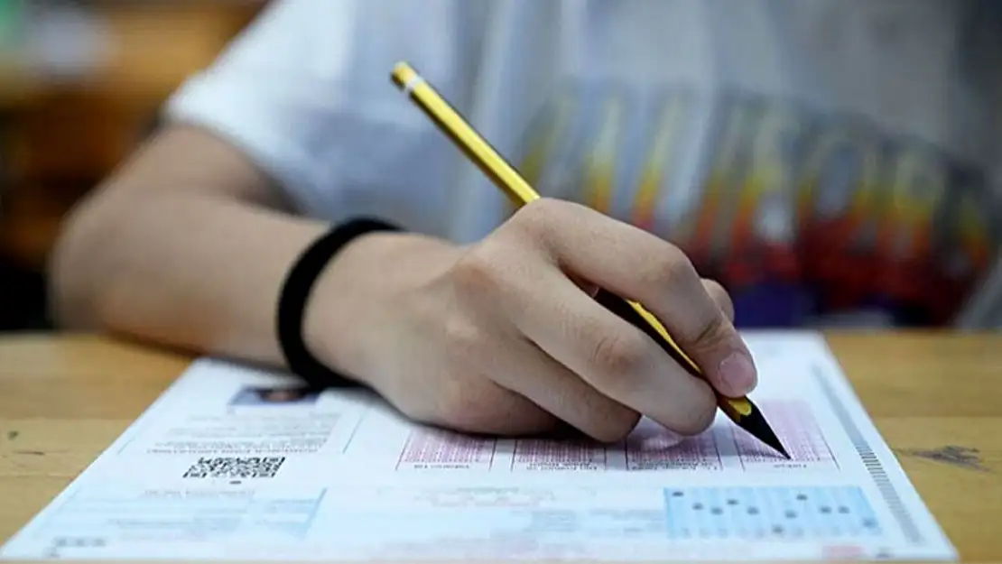 Yanlış kitapçık ve LGS hatalı soru sınav iptalini gündeme taşıdı: LGS Türkçe hatalı soru var mı, soru iptal mi edilecek?