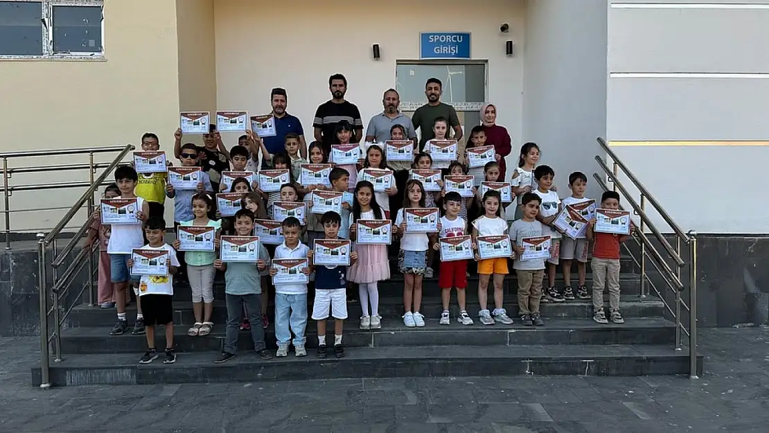 Yaz Spor Okulu Paten Eğitiminde 60 Sporcuya Sertifika