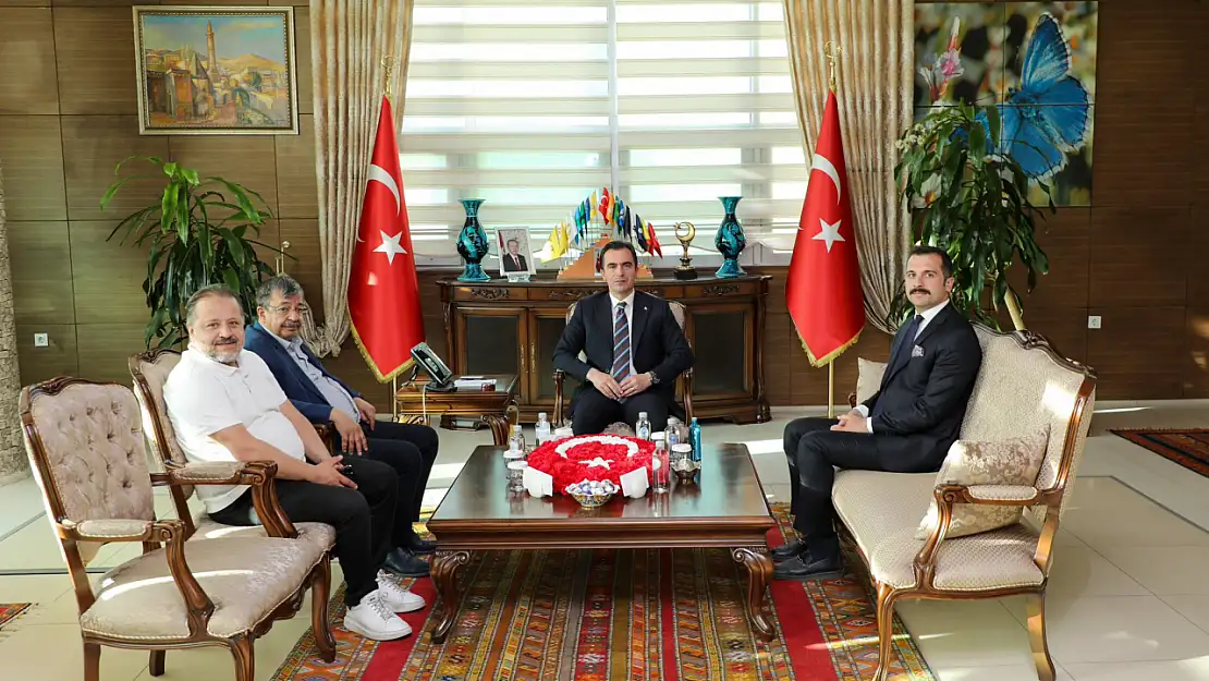 Yazar Hayati İnanç ve Ali Fuat Eker'den Bitlis Valisi Karakaya'ya Ziyaret