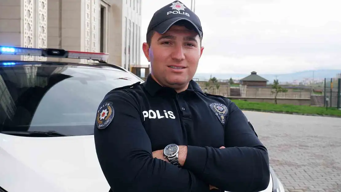 Yürekleri Isıtan O Görüntülerdeki Polis ve Kazazede Kız İlk Kez Konuştu