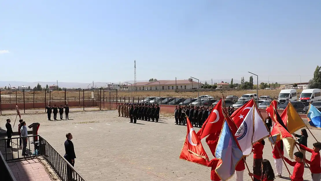 Zafer bayramı Diyadin'de anlamlı törenle kutlandı