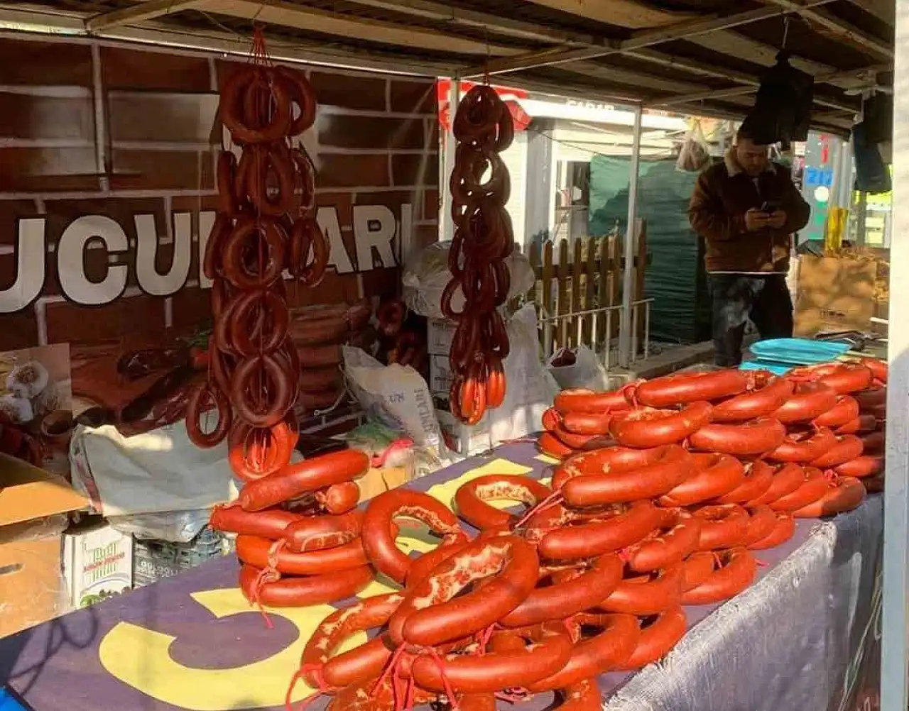 Ağrı'da gıda denetiminde 415 kilo bozulmuş sucuk ele geçirildi