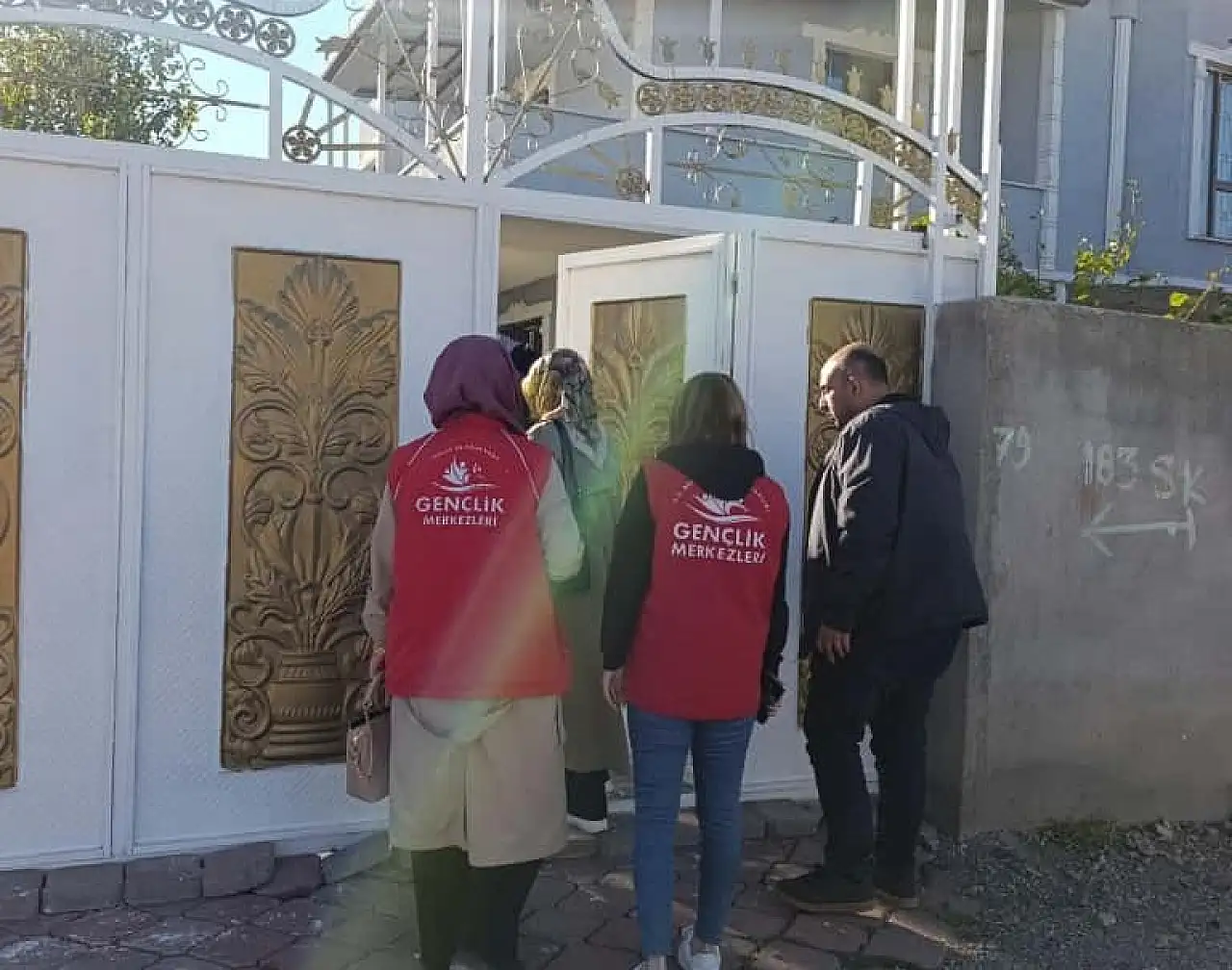 Doğubayazıt'ta çocukların tatil programı için aileler evlerinde bilgilendirildi