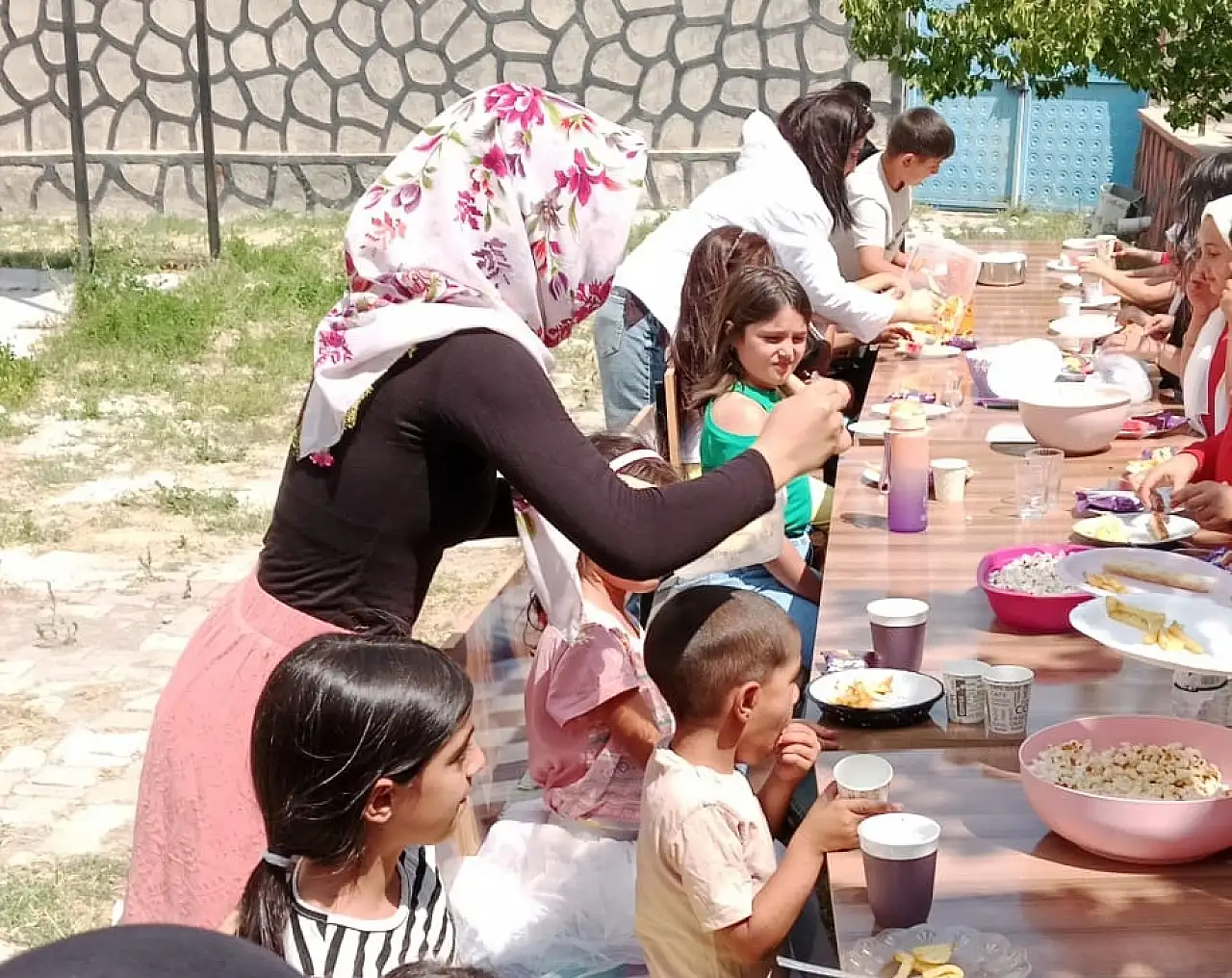 Doğubayazıt'ta çocuklar hem öğreniyor, hem eğleniyor