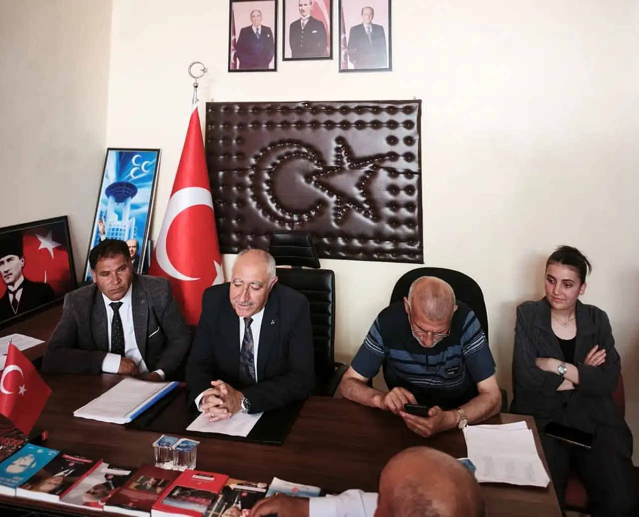 MHP Tutak İlçe Kongresinde güven tazeledi: Coşkun Aytekin yeniden başkan seçildi