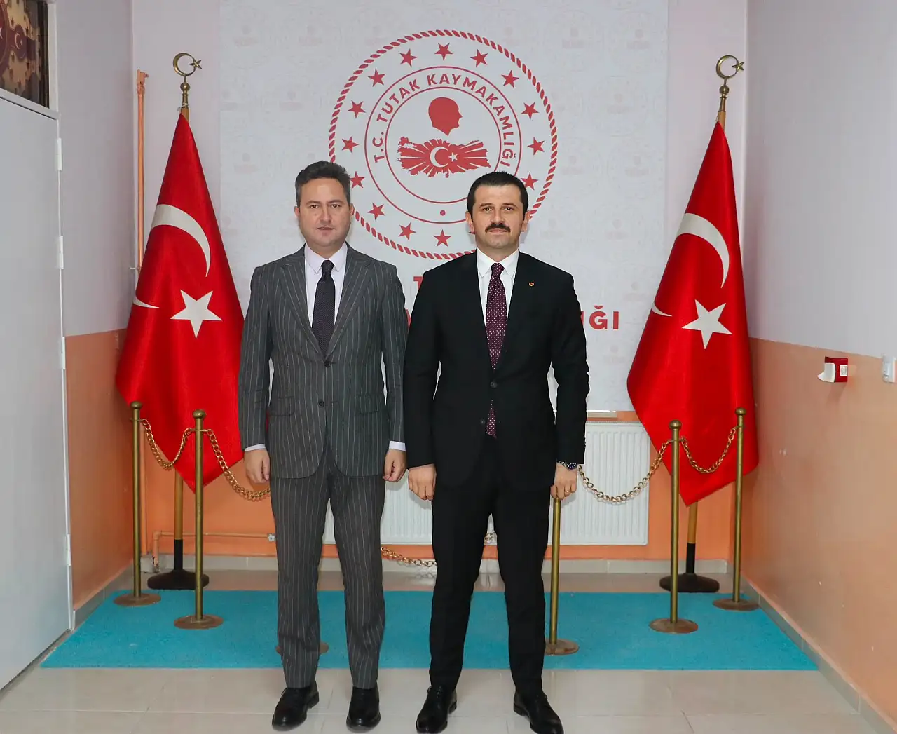 Erciş Kaymakamı Ahmed Çelik Tutak Kaymakamı Coşkun'u ziyaret etti
