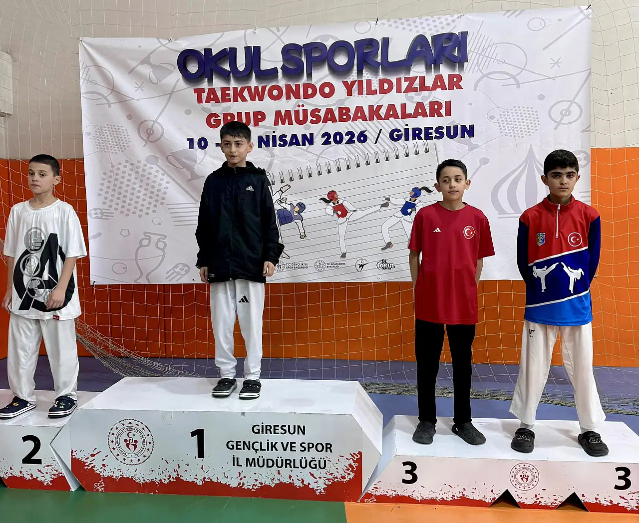Ağrılı sporculardan gururlandıran tablo