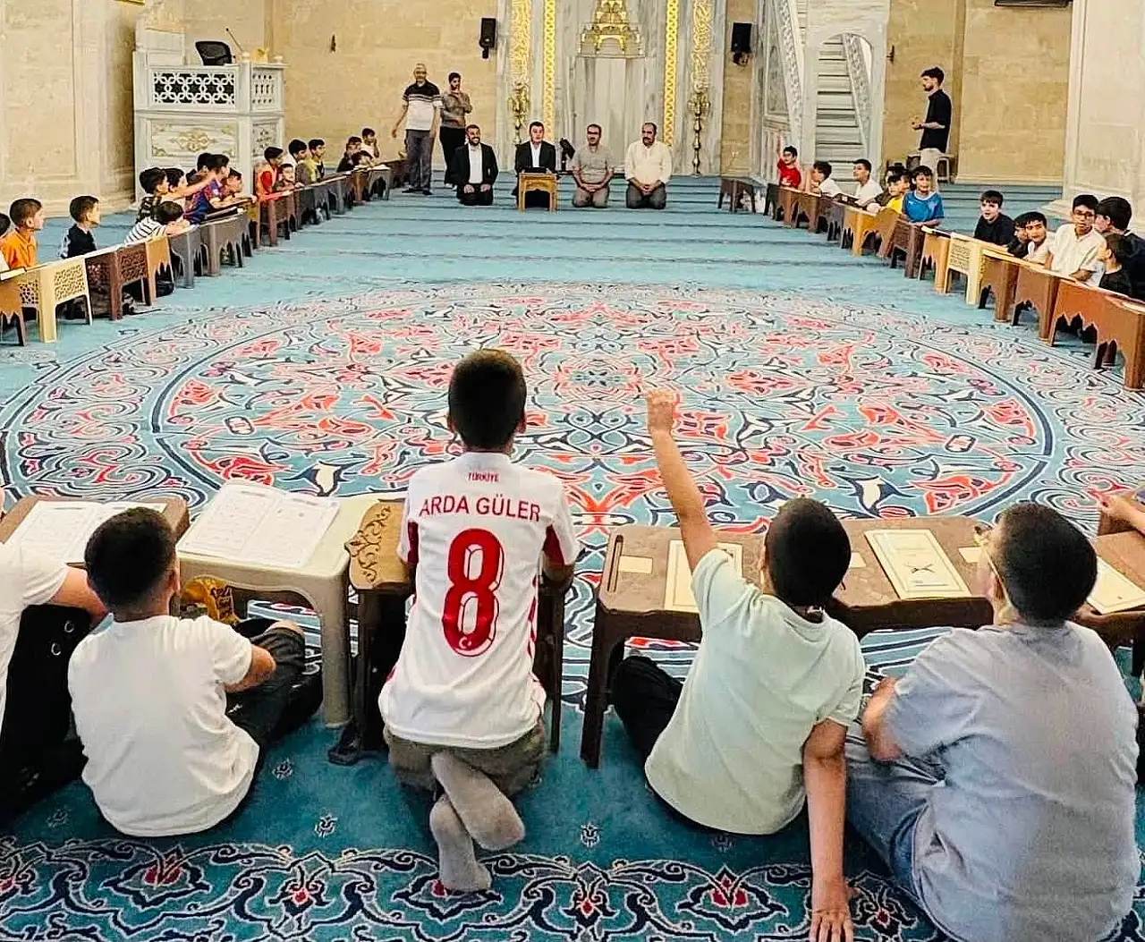 Patnos Kaymakamı Burak Dertlioğlu'ndan Yaz Kur'an Kursu'na ziyaret