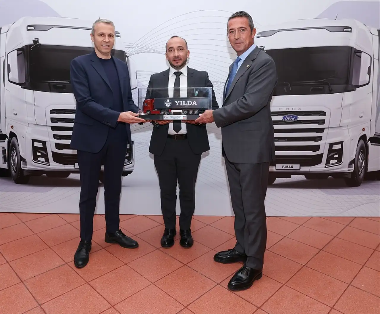 Ford Trucks'tan 101 araçlık dev teslimat