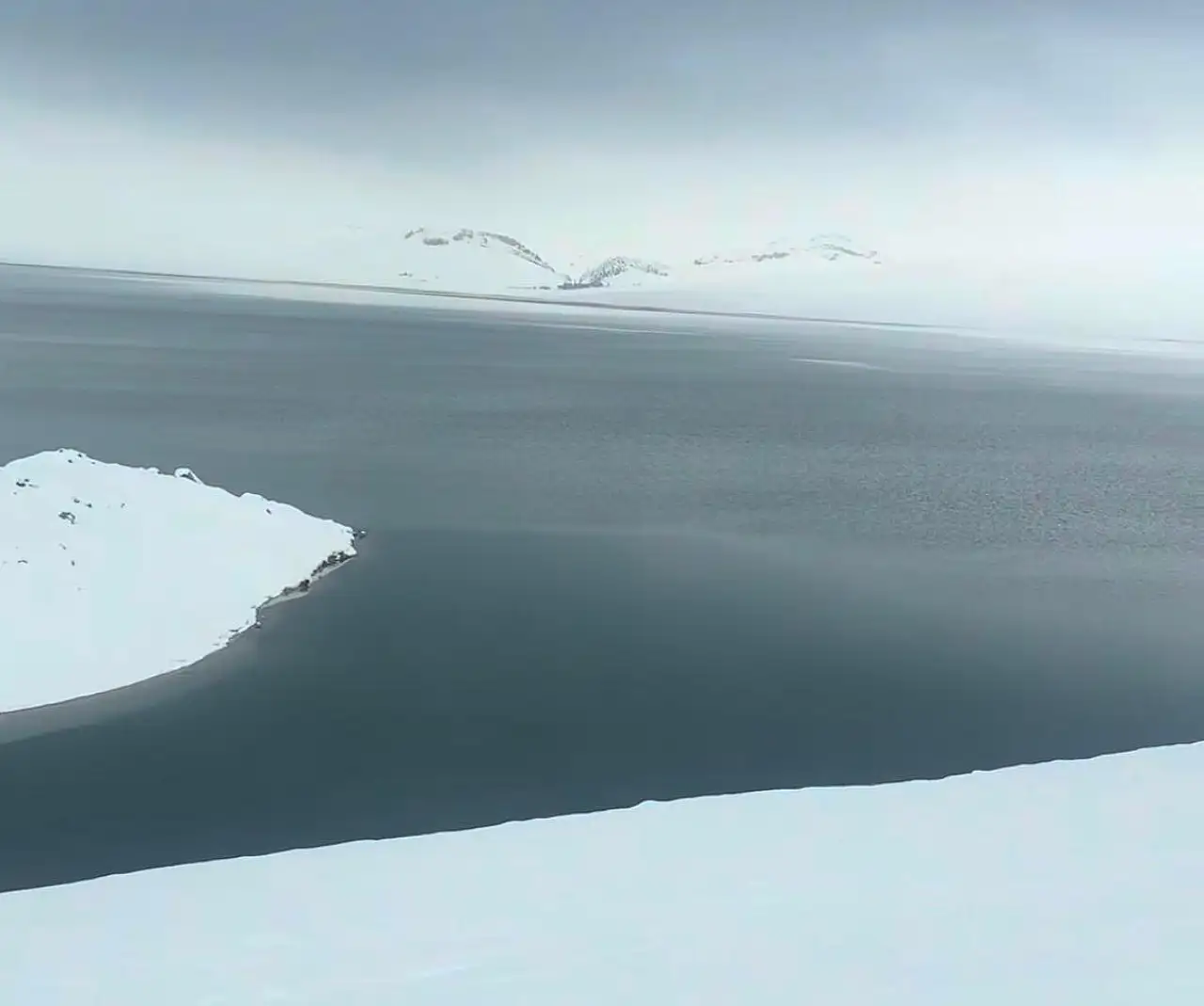 Yazıcı Barajı çevresi tamamen kar altında kaldı