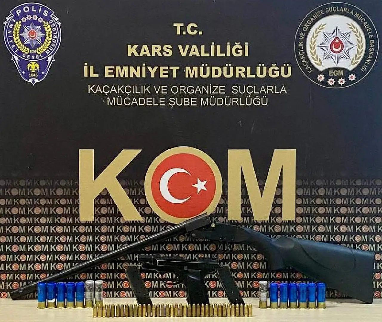 Kars'ta silah tacirlerine drone destekli operasyon: 10 gözaltı, çok sayıda silah ele geçirildi