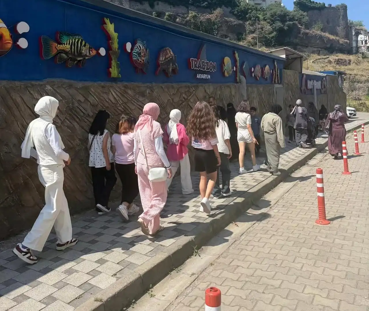 Ağrı'da devlet korumasındaki çocuklar Trabzon'u gezdi