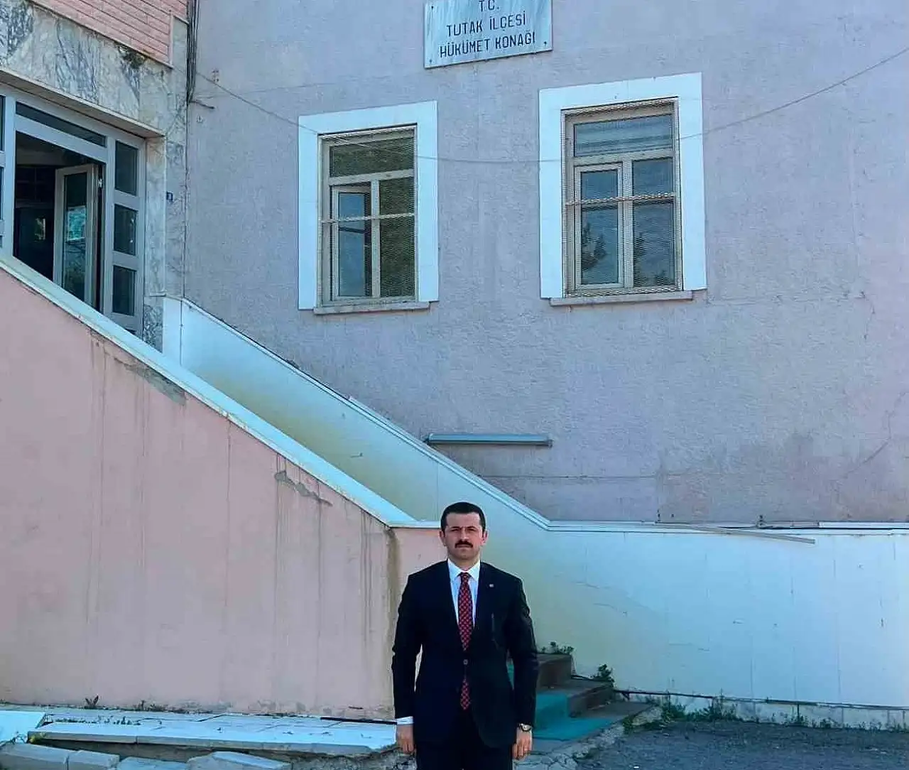 Tutak'ta yarım asırlık Hükümet Konağı'na veda