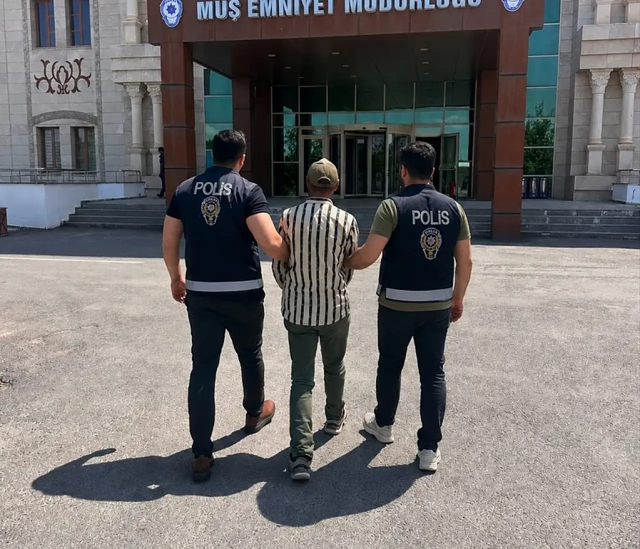 Muş'ta hırsızlık suçundan aranan firari hükümlü yakalandı