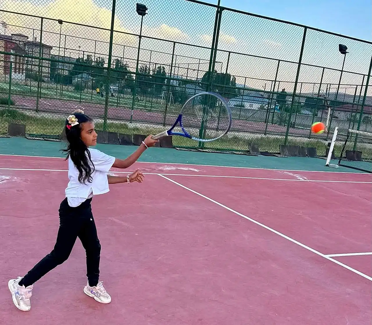 Tutak'ta 30 Ağustos coşkusu tenis kortlarına taşındı