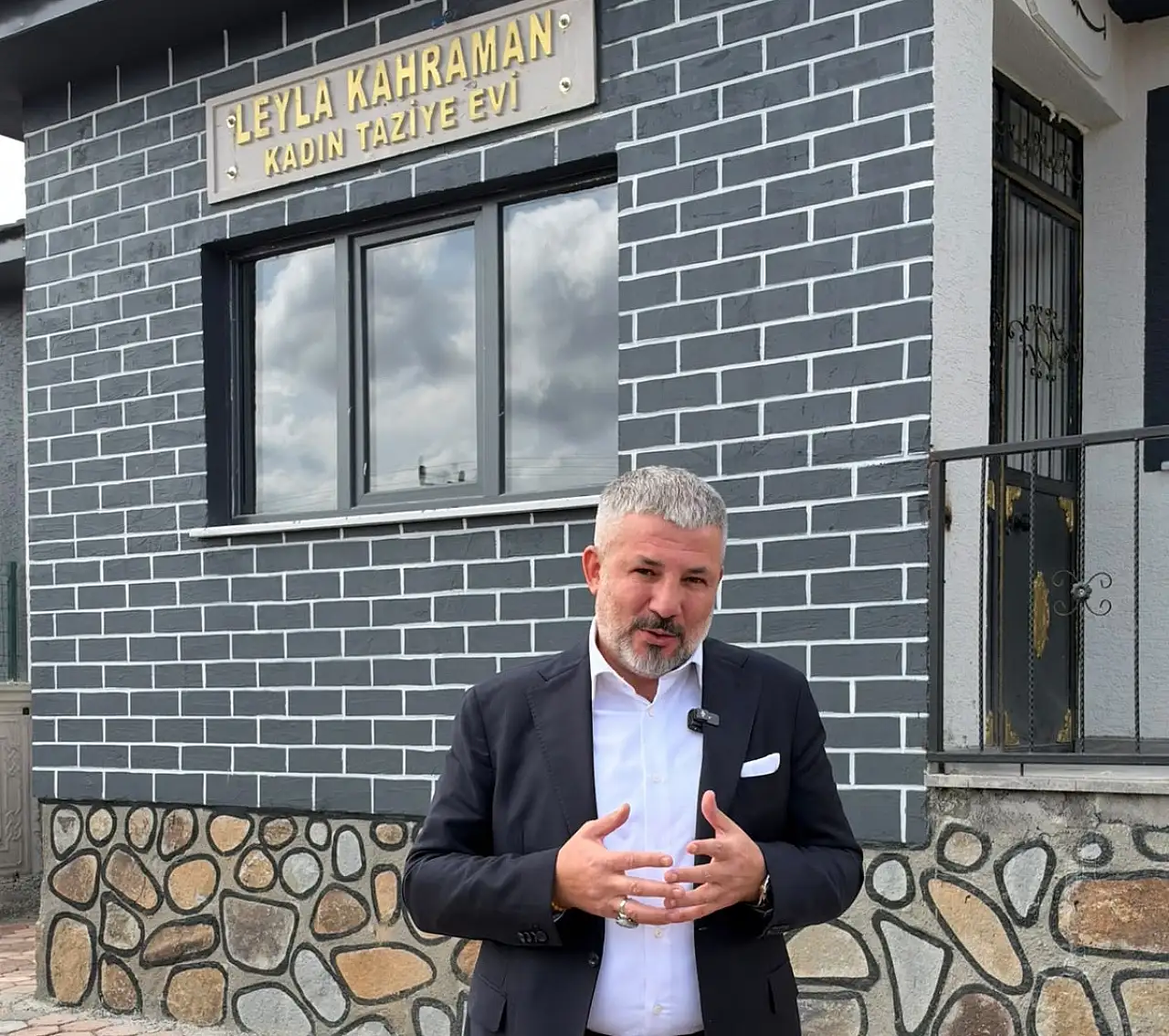 Azad Medeni Kahraman verdiği sözü tuttu: Eleşkirt'e okul ve taziye evi kazandırdı