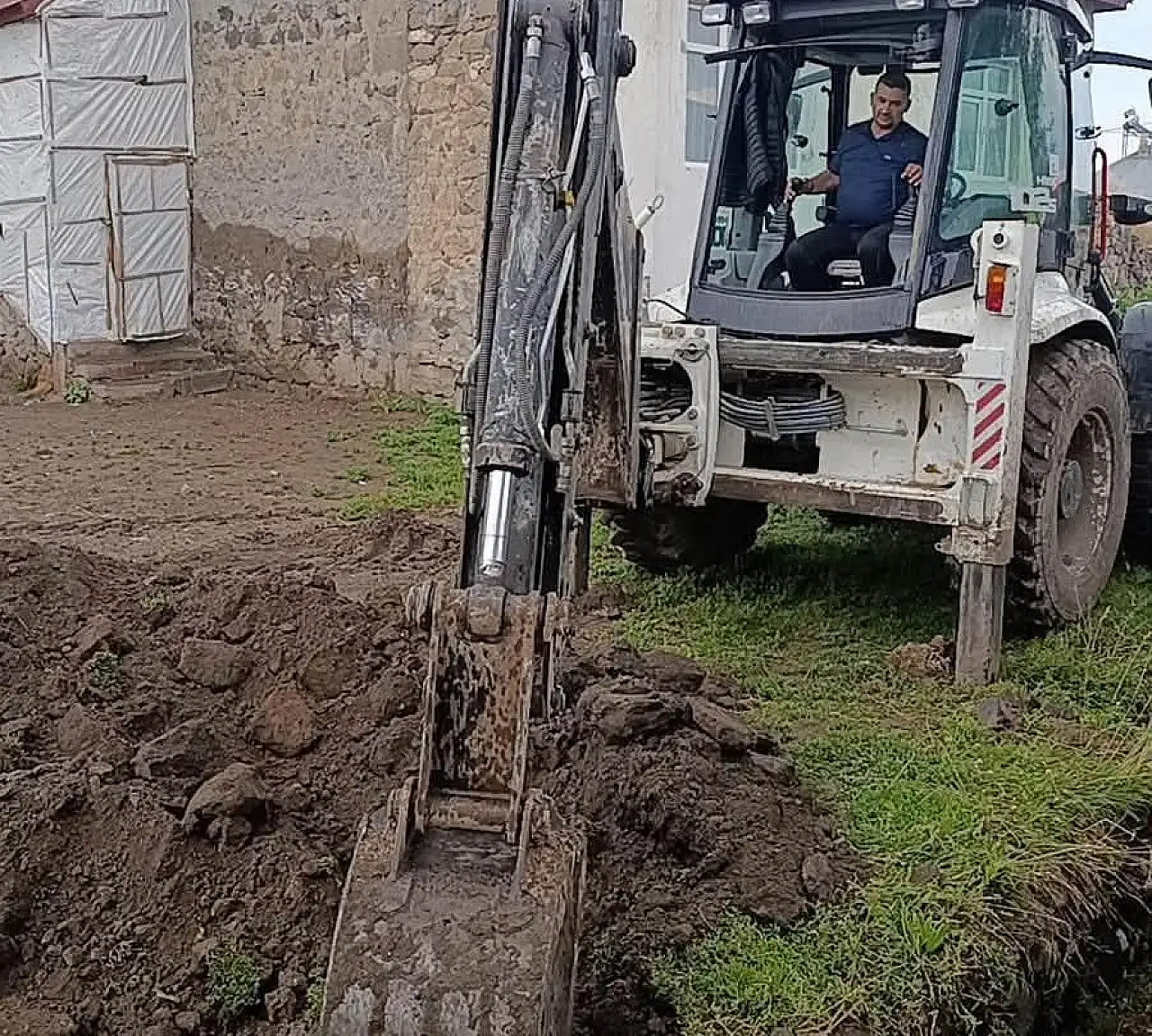 İl Özel İdaresi köylerin altyapısını güçlendirmeye devam ediyor