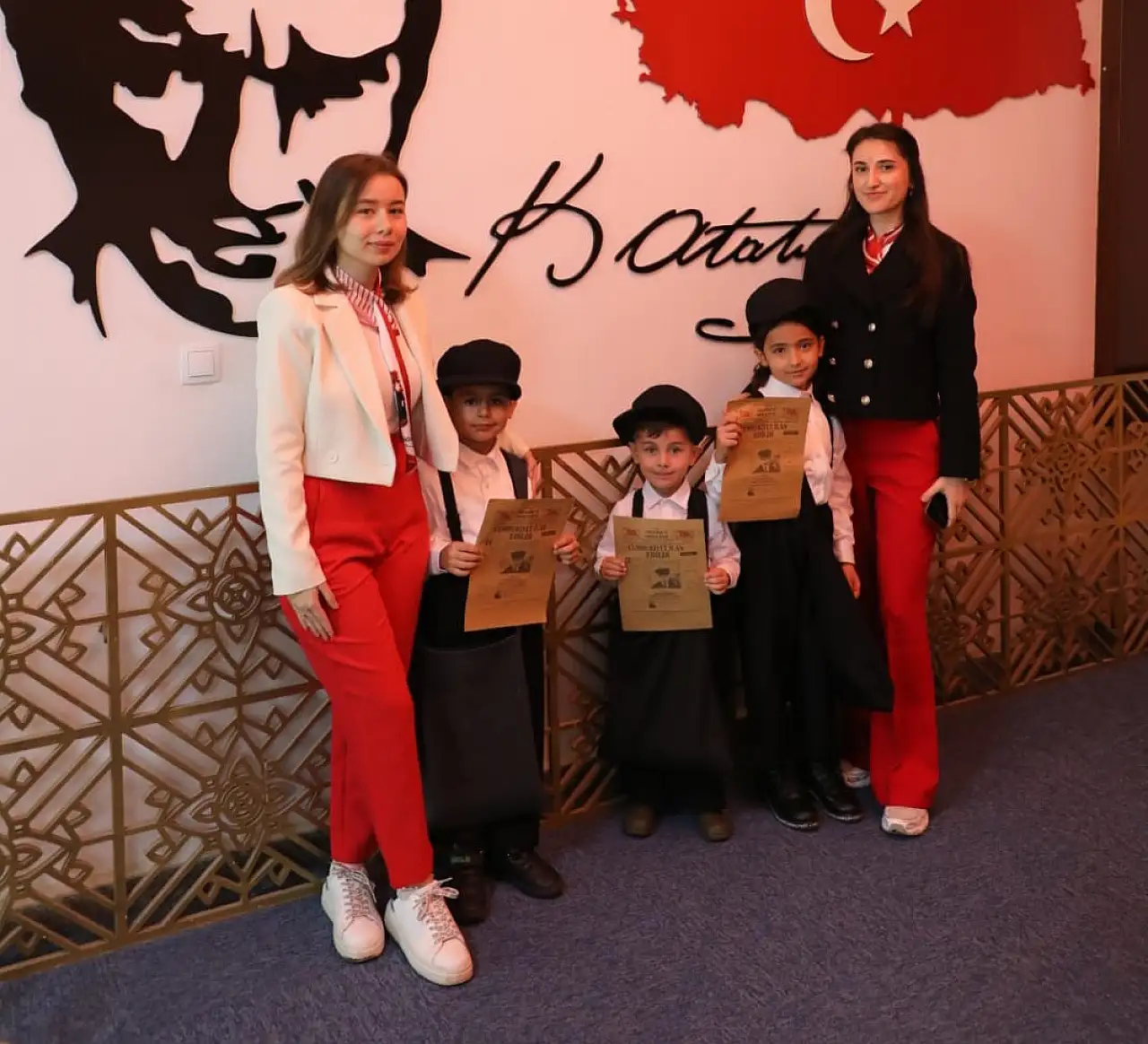 Ağrı'da minik öğrenciler 1923'ün gazetecileri oldu