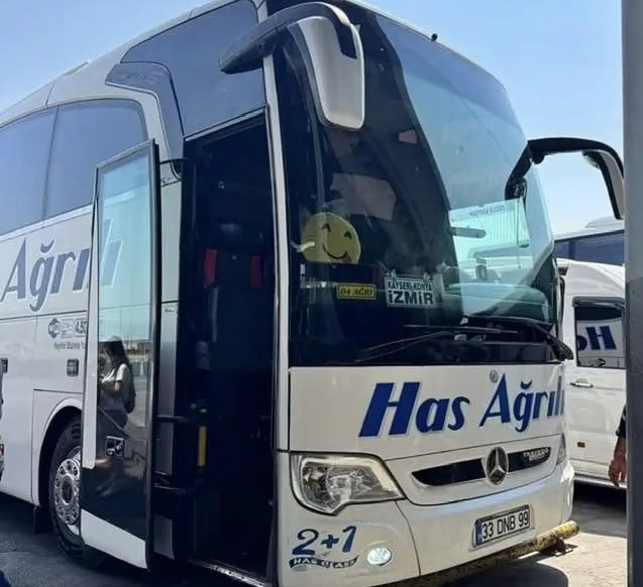 Ağrı-İzmir seferini yapan yolcu otobüsü yolcusu için güzergâh değiştirdi
