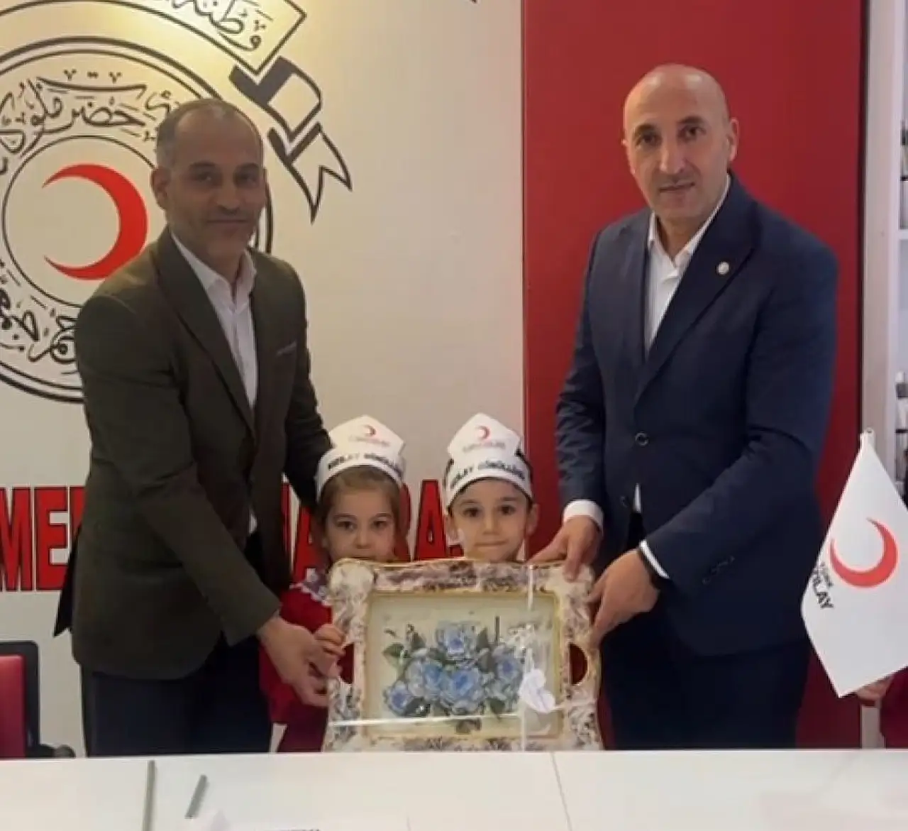 Doğubayazıt Kızılay şubesi minik misafirlerini ağırladı