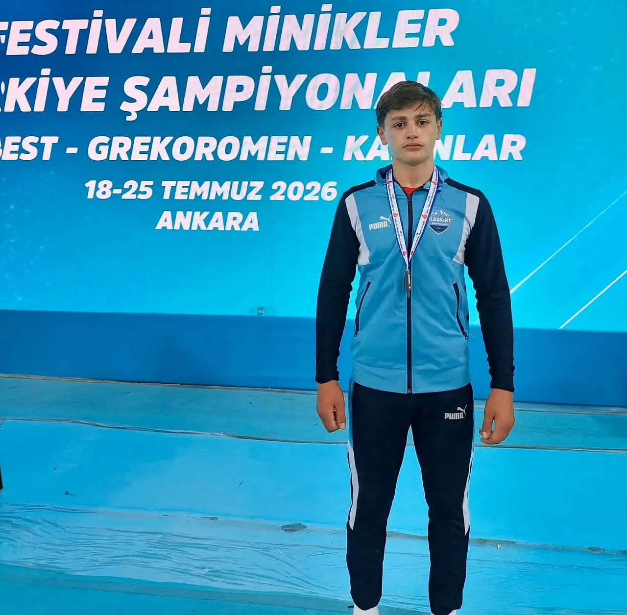Ağrı'nın genç güreşçisi Türkiye üçüncülüğünü kazandı