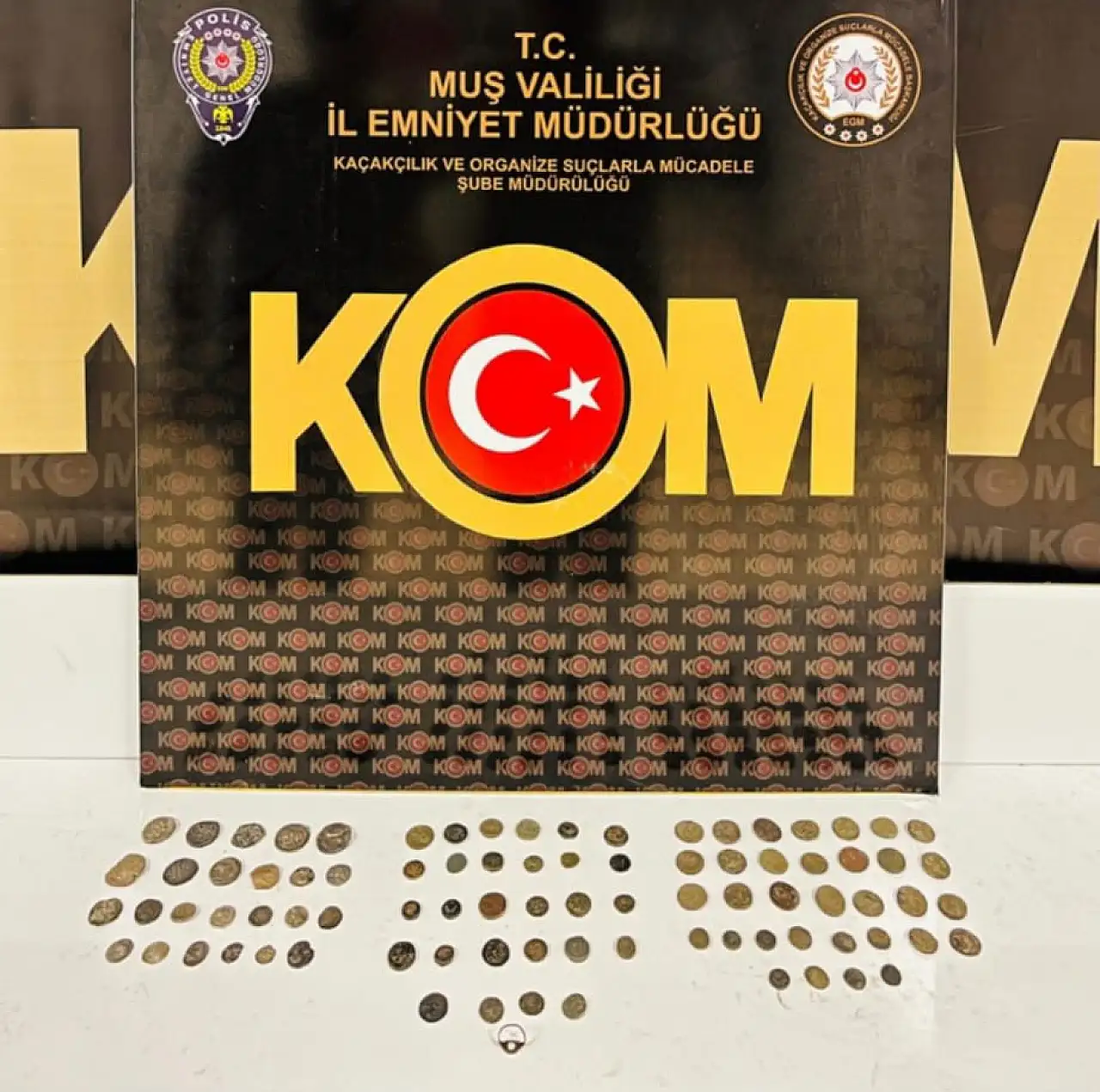 Muş'ta tarihi eser operasyonu: 86 parça obje ele geçirildi