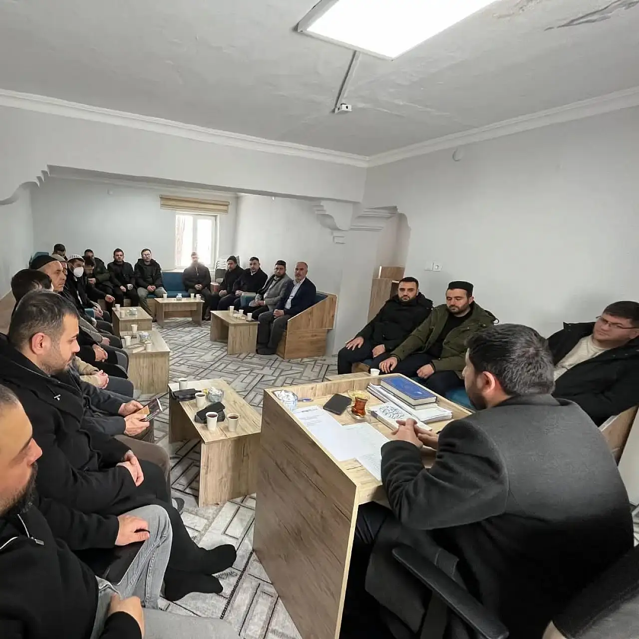 Erzurum Karaçoban'da Ocak Ayı Mutat Personel Toplantısı ve Kitap Müzakeresi Yapıldı