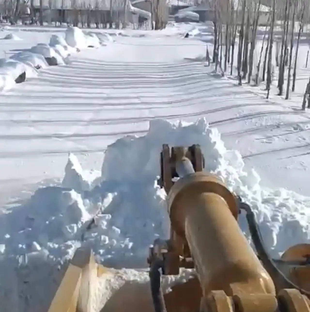 Süphan Dağı çevresinde kapanan yollar için yoğun çalışma