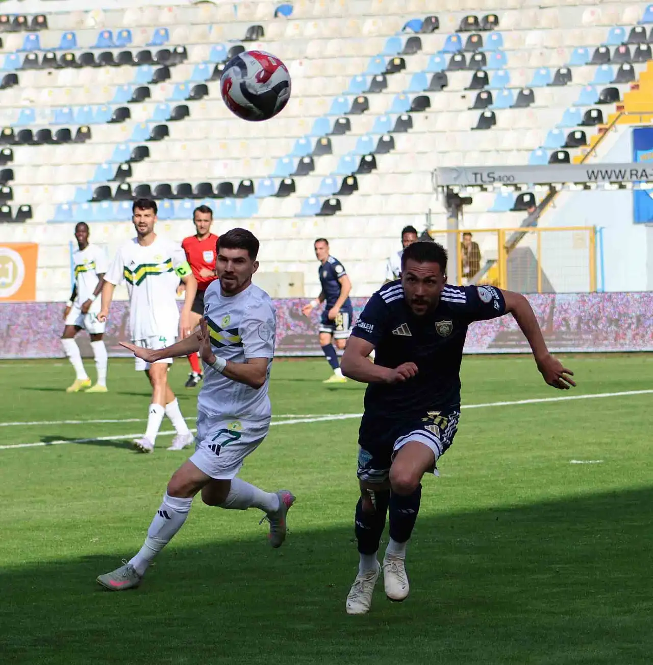 Erzurumspor ve Erokspor 1-1 berabere kaldı, goller ikinci yarıda geldi