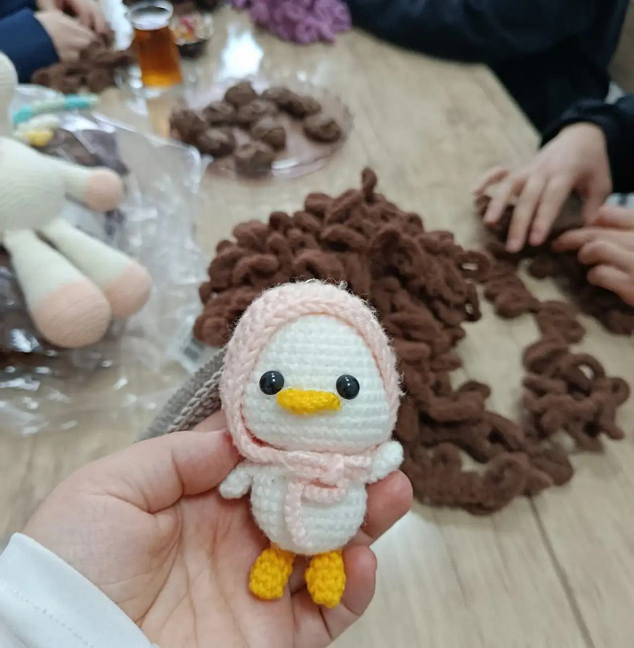 Doğubayazıt'ta KYK öğrencileri örgü atölyesinde bir araya geldi