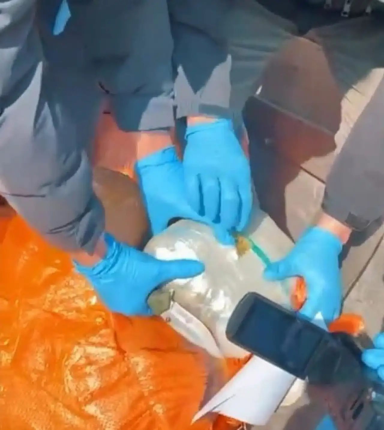 Van ve Hakkari'de 324 kilo uyuşturucu ele geçirildi, 3 şüpheli yakalandı